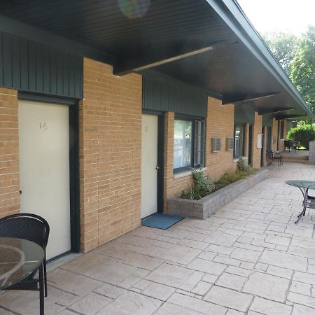 The Wesley Inn Motel Lake Geneva Extérieur photo