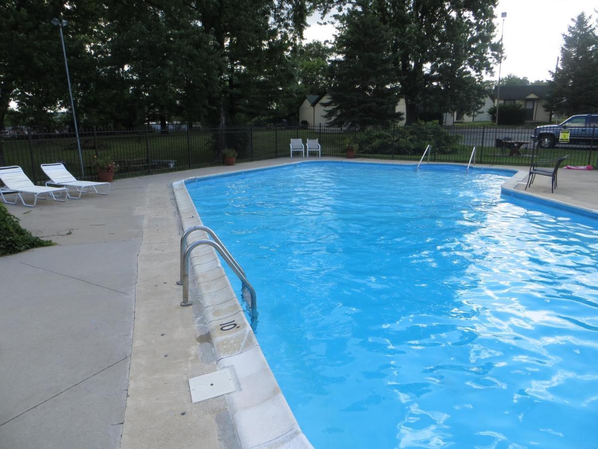 The Wesley Inn Motel Lake Geneva Extérieur photo
